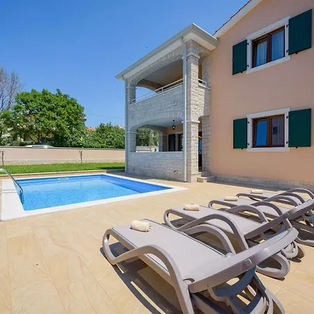 بيت للعطل Elize Tar-Vabriga